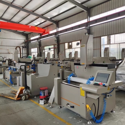 Μηχανή τρυπήματος CNC 3 άξονων 500 mm για προφίλ αλουμινίου ειδική για μηχανές παραθύρων και θυρών