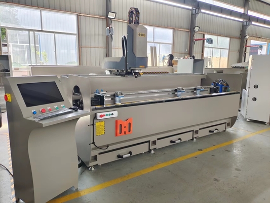 3 άξονες Cnc Αλουμίνιο CNC Routing Machine -90 βαθμούς για το παράθυρο πόρτα