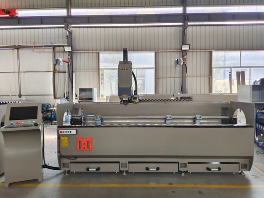 2500mm CNC τρυπεία και αλεύρι μηχανή για αλουμίνιο βιομηχανία επίπλων αλουμίνιο