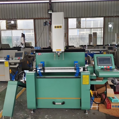 Μικρό 800mm αυτόματο CNC Copy Router τρυπεία και άλεση για πόρτες και παράθυρα, μινιμαλιστικά έπιπλα, ντουλάπια κρασιού
