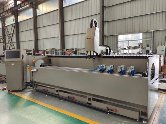 μηχανή πορτών παραθύρων αλουμινίου 3200mm για CNC τις τρυπώντας με τρυπάνι τρύπες άλεσης με τη λειτουργία ATC