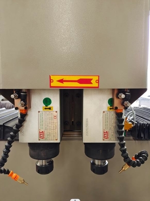 μηχανή πορτών παραθύρων αλουμινίου 3200mm για CNC τις τρυπώντας με τρυπάνι τρύπες άλεσης με τη λειτουργία ATC