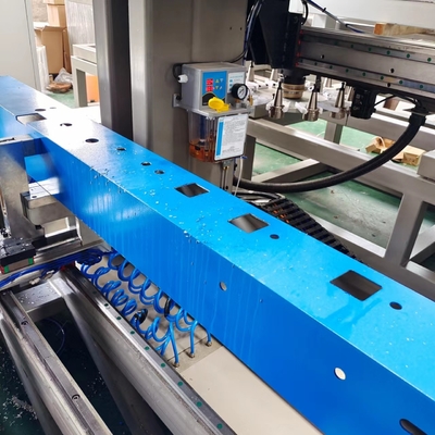 CNC αργιλίου 6500mm 7000mm βιομηχανική μηχανή 4 δρομολογητών επεξεργαμένος στη μηχανή κέντρο άξονα