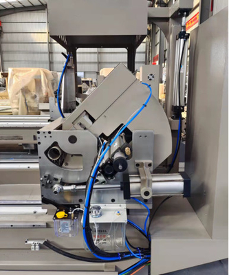 Μηχανοκίνητο διπλό κεφαλή Mitre Saw DELTA CNC Ελεγχόμενο εξοπλισμό κοπής αλουμινίου UPVC με 550 λεπίδα πριόνου