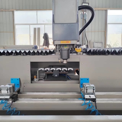Αλουμινίου CNC τρυπάνι για το παράθυρο πόρτα 3200mm 3000mm 3 άξονα CNC κέντρο επεξεργασίας με 6 αλλαγή εργαλείων